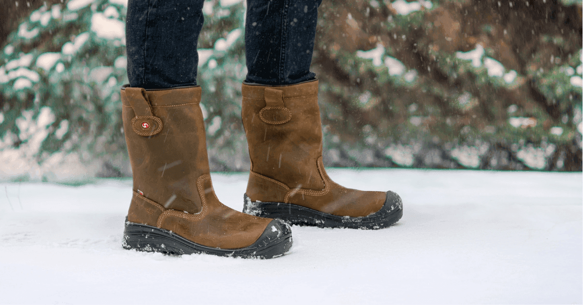 werklaarzen in de sneeuw