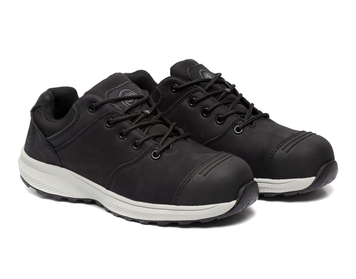 sfeerbeeld van 1 paar Python Legend black rechter voor aanzicht